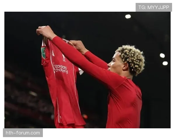 英超联赛新赛季展望：豪强争夺激烈，黑马崛起值得关注